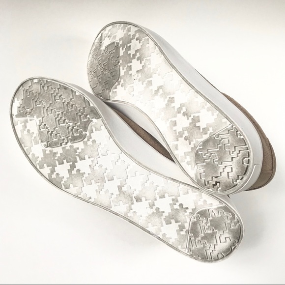 Suede Sneakers size 6.5 - Picture 9 of 10